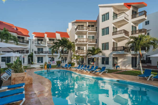 Fachada del Hotel Imperial Las Perlas Cancún