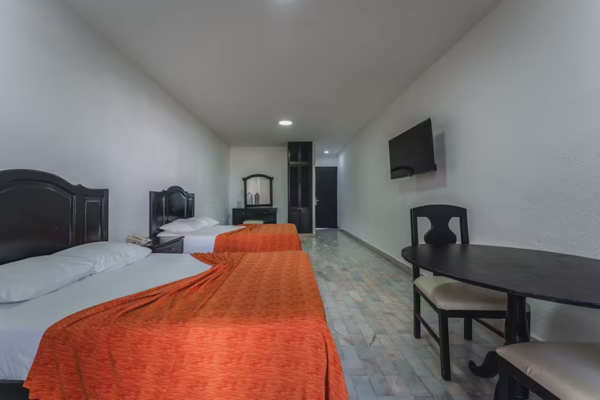 Habitación familiar espaciosa en la Zona Hotelera